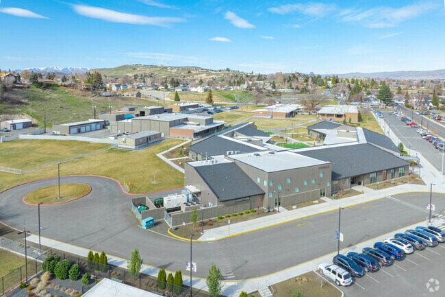 Lincoln Elementary School serves Pre-K kids in Selah.