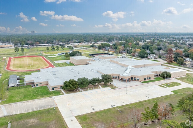 Experience the grandeur of Bleyl Middle School's campus as it unfolds beneath the aerial view.