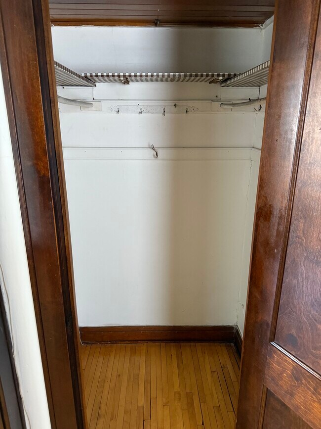 1101 S 7th St, Minneapolis, MN 55415 - photo 2