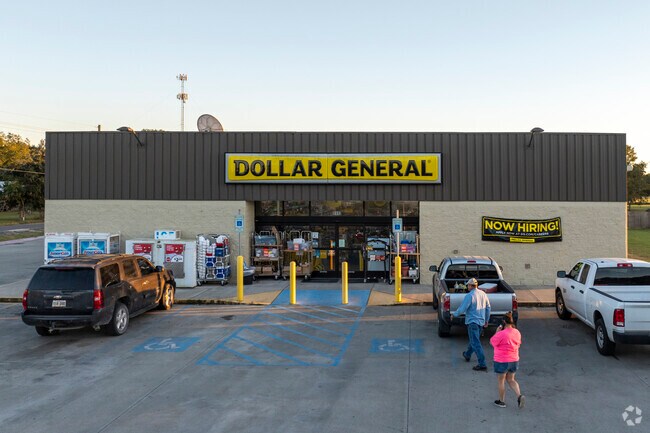 Hayes residents can pick up their groceries at the Dollar General.