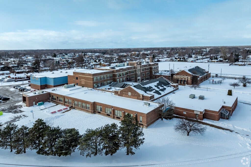 Handy Middle School, where dedicated teachers inspire students to reach their full potential.