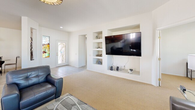 19225 N Tallowood Way, Surprise, AZ 85387 - photo 2