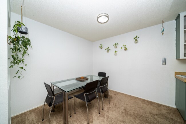 1013 S Sunshine Ave unit 28, El Cajon, CA 92020 - photo 4