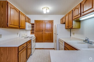 6801-6865 S 68th St, Franklin, WI 53132