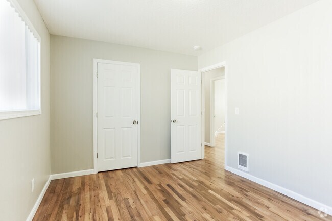 The Enclave, Portland, OR 97202 - photo 2