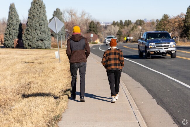 Wide sidewalks, lots of open space and great views make Heritage a very walkable neighborhood.
