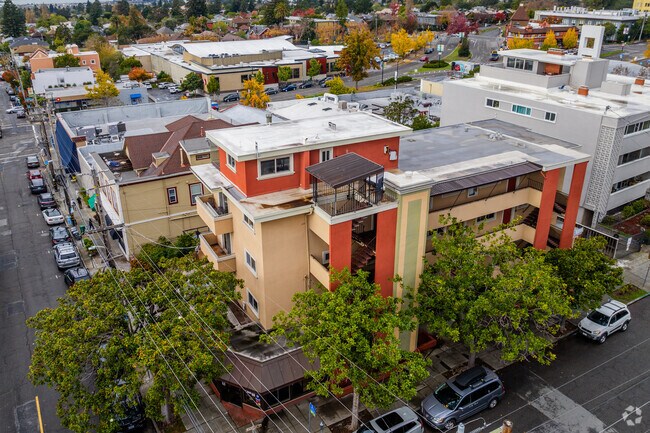Berkeley Rose Waldorf School provides quality education to students in Berkeley.