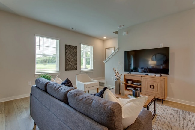 2710 Fordham St, Columbia, TN 38401 - photo 2