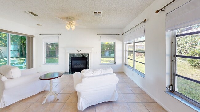 11211 Rollingwood Dr, Port Richey, FL 34668 - photo 3