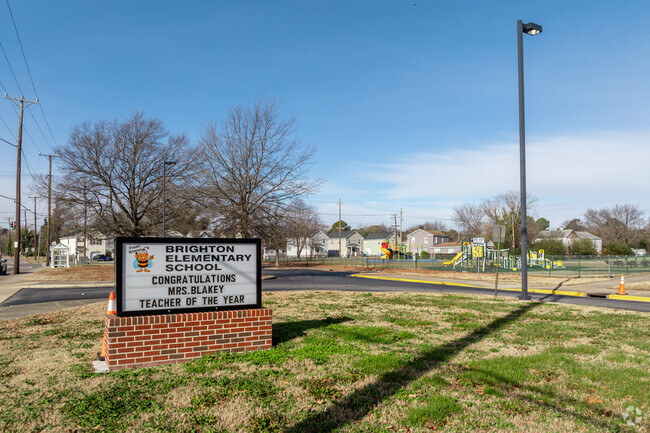 Brighton Elementary School has a student-teacher ratio of 15 to 1.