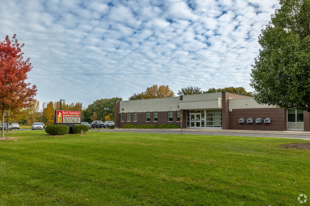 North Elementary School is a part of the 427 schools district in Sycamore, Illinois.