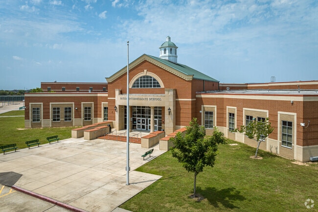 Bayside Intermediate School is a prestigious educational institution located in League City.