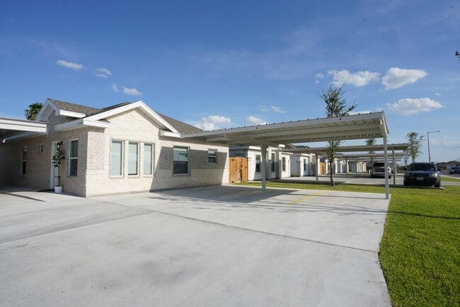 5908 Sandpiper Ave unit 3, Mission, TX 78573 - photo 2