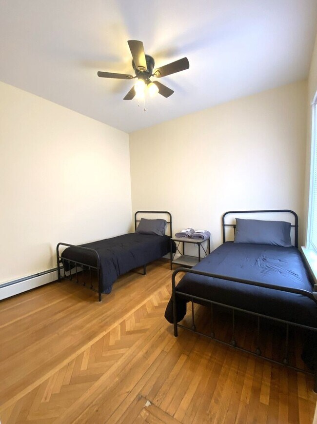 416 Pearl St unit 416 Pearl St 3, Burlington, VT 05401 - photo 4