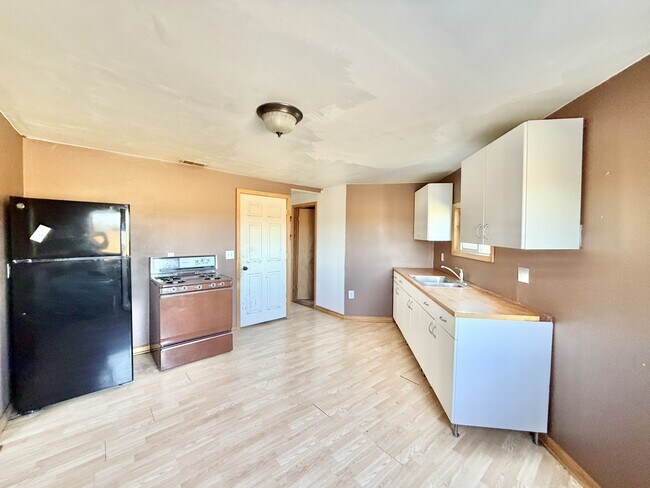 9188 Old Hwy P unit 1, Whitewater, WI 53190 - photo 5