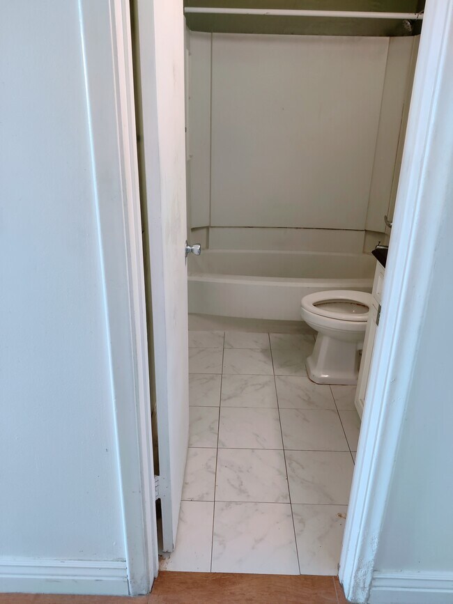 2501 Riverside Dr unit The Tower Club, Coral Springs, FL 33065 - photo 3