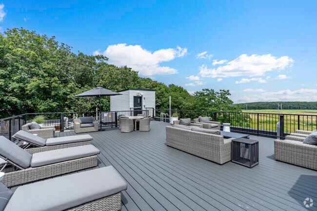 The Overlook, Weymouth, MA 02189 - photo 3