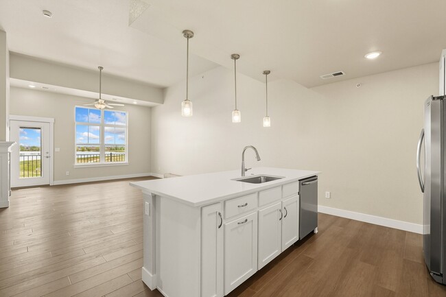 4260 Vulcan Creek Dr unit 306, Loveland, CO 80538 - photo 6