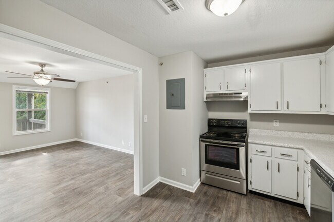 The Element at Wilma Rudolph, Clarksville, TN 37040 - photo 5