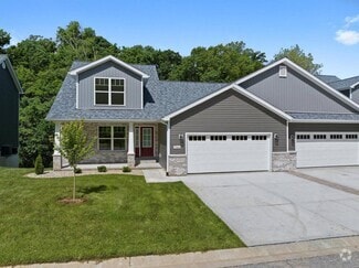 826 Stonecreek Dr Unit 38115292, Staunton, IL 62088