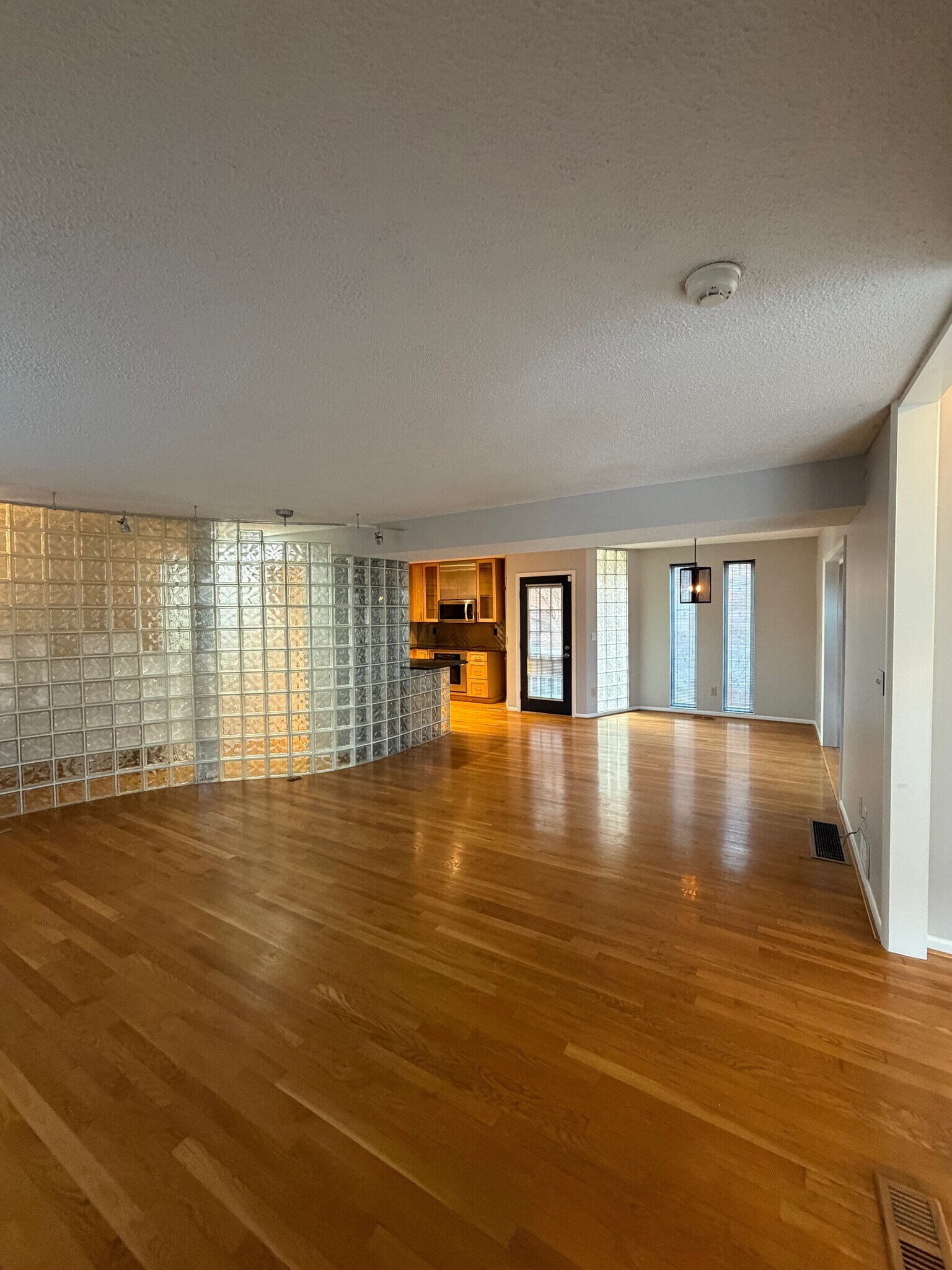 1091 Harrison Ave, Columbus, OH 43201 - photo 1