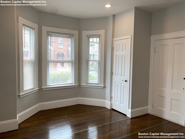 7 Quincy St unit 1, Somerville, MA 02143 - photo 2