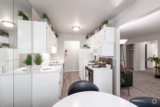 1510 Nob Ln, Pontiac, MI 48340