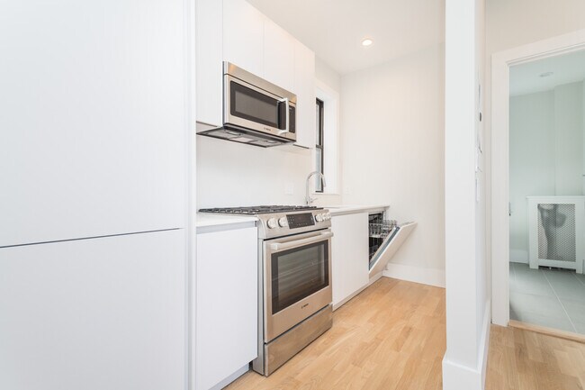 11 Elko St, Brighton, MA 02135 - photo 4