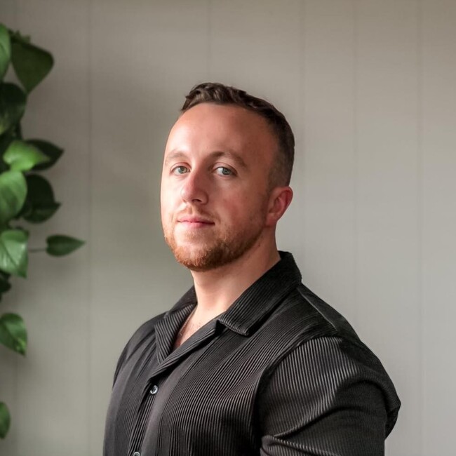 Agent Photo