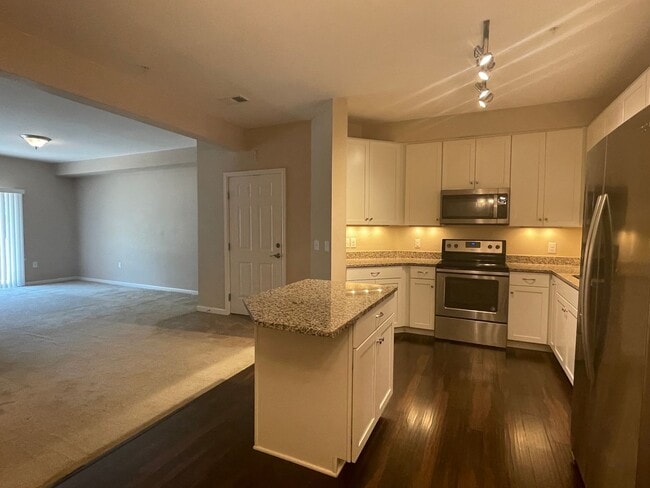 804 Summer Hawk Dr unit 9207, Longmont, CO 80504 - photo 3