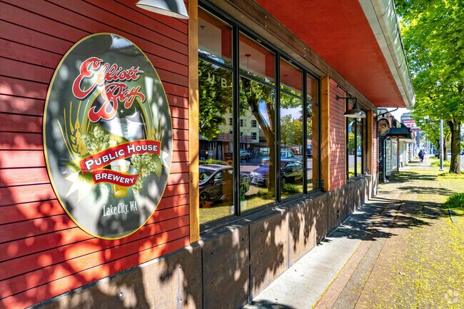 Elliot Bay, a favorite local pub in the Lake City neighborhood.