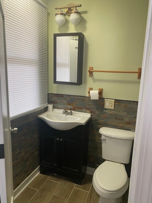 18 N Spring St unit 14 N Spring Street a, Ansonia, CT 06401 - photo 1