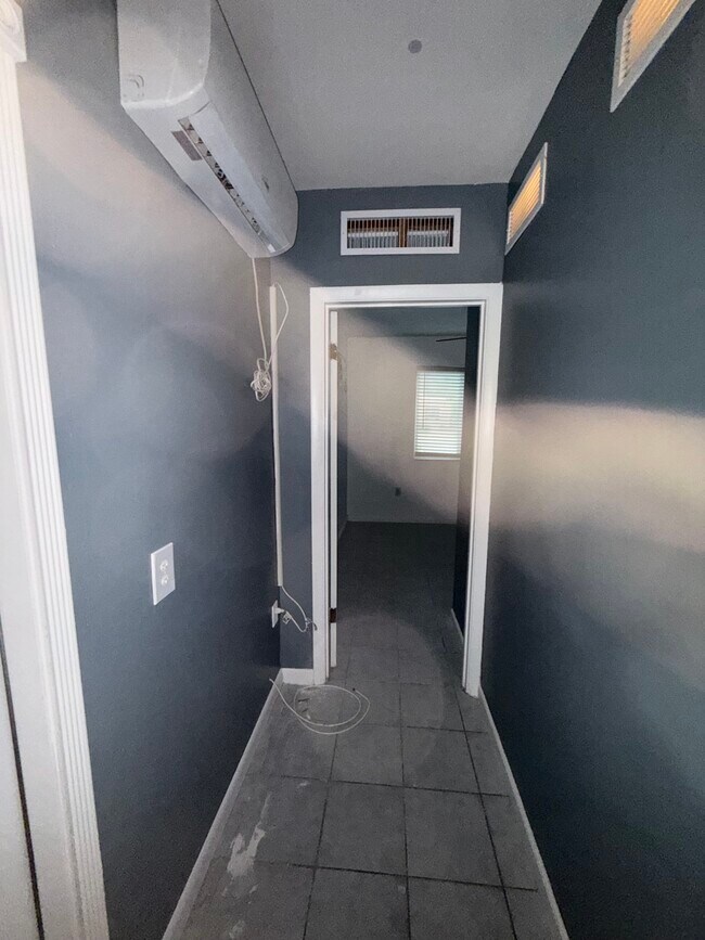 7615 SW 18th St unit AP.2 bedroom 1 bath, Miami, FL 33155 - photo 6