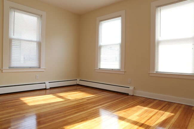 33 S Cherry St unit 1, Wallingford, CT 06492 - photo 3