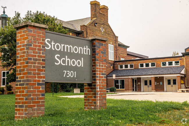 Stormonth Elementary School provides education in the neighborhood of 
North Shore