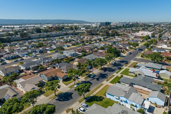 Harbor Gateway offers quick access to South Bay beaches and LA travel routes.