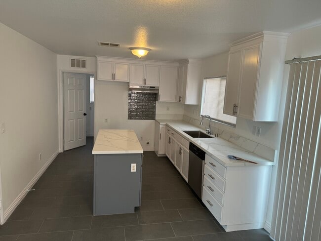 1711 E 68th St, Long Beach, CA 90805 - photo 5