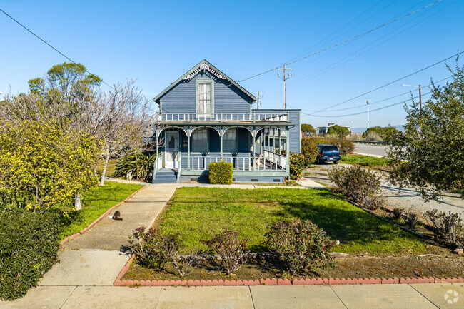 There are also historical homes sprinkled throughout the Alviso neighborhood.