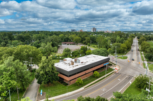 Kalamazoo Covenant Academy is located on Crosstown Parkway.