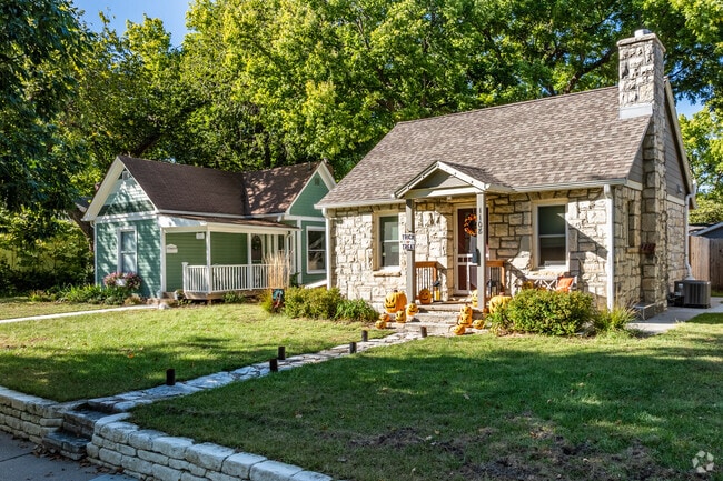 East Park has a variety of home styles with nice curb appeal.