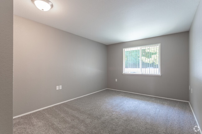 Hampton Heights, Troutdale, OR 97060 - photo 4