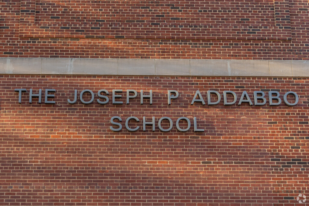 PS 64Q has 473 students in grades PK, K-5.