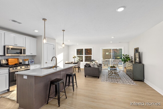 6116 Burgess Dr, Spring Lake, MI 49456 - photo 4