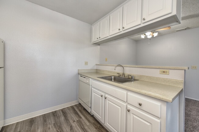 Quail Pointe, Sacramento, CA 95827 - photo 6