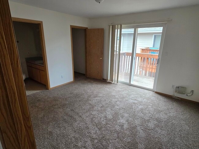 294 Stadium Dr N unit 294, Monmouth, OR 97361 - photo 5