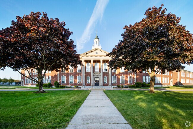 Westhampton Beach Middle School near Quogue has a student teacher ratio of 8:1.