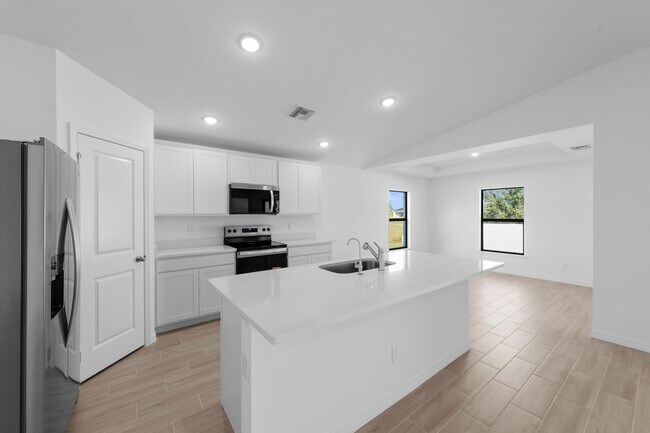 530 Chiquita Blvd N unit 38405896, Cape Coral, FL 33993 - photo 5