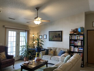 870 W Cherry St Unit 10, North Liberty, IA 52317