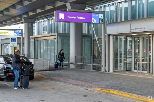 Residents can expect local airplane traffic on account of O'Hare Airport in West Grand Ave.