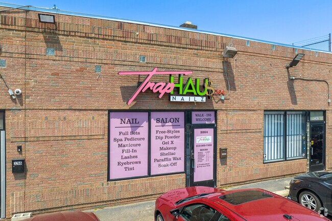 TrapHaus Nailz is a Oakman Boulevard treasure.